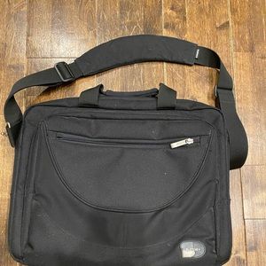 Laptop carrying bag